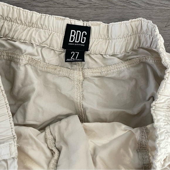 BDG urban outfitters Y2K women’s low rise poplin shorts cream - Picture 3 of 7